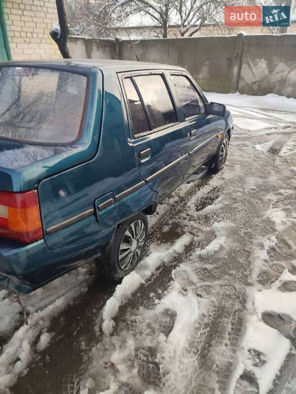 Ліфтбек ЗАЗ 1103 Славута 1999 в Сарнах