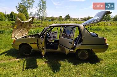 Лифтбек ЗАЗ 1103 Славута 2003 в 