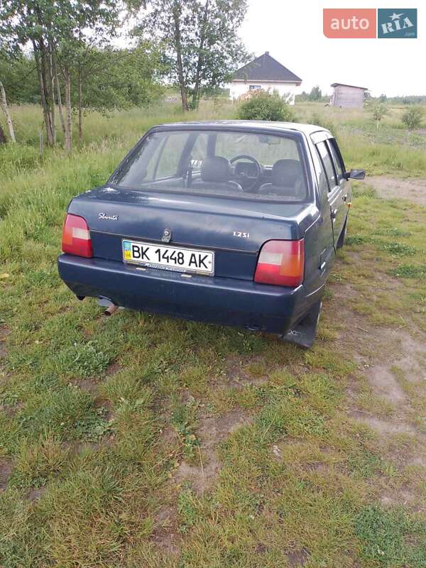 Лифтбек ЗАЗ 1103 Славута 2007 в Сарнах