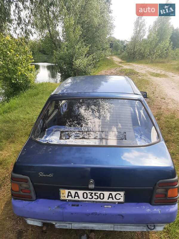 Лифтбек ЗАЗ 1103 Славута 2004 в Киеве