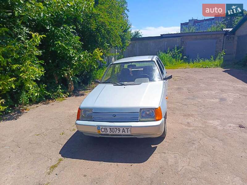 Лифтбек ЗАЗ 1103 Славута 2004 в Чернигове