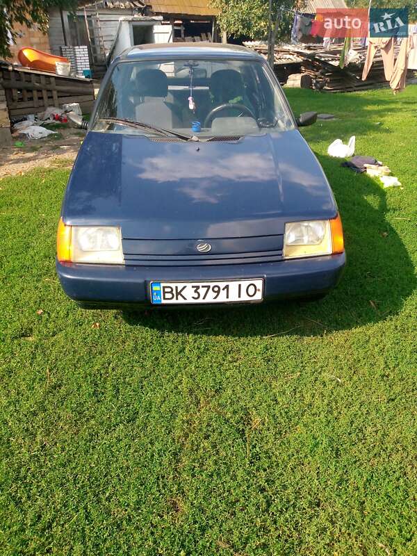 Лифтбек ЗАЗ 1103 Славута 2004 в Сарнах