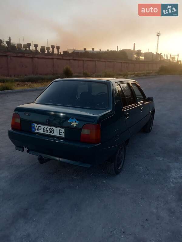 Лифтбек ЗАЗ 1103 Славута 2004 в Запорожье