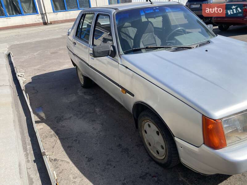 Лифтбек ЗАЗ 1103 Славута 2003 в Каменском