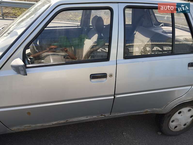 Лифтбек ЗАЗ 1103 Славута 2003 в Киеве