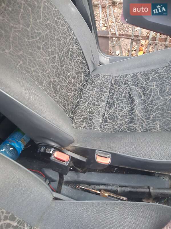 Лифтбек ЗАЗ 1103 Славута 2003 в Николаеве фото 3 Лифтбек ЗАЗ 1103 Славута 2003 в Николаеве