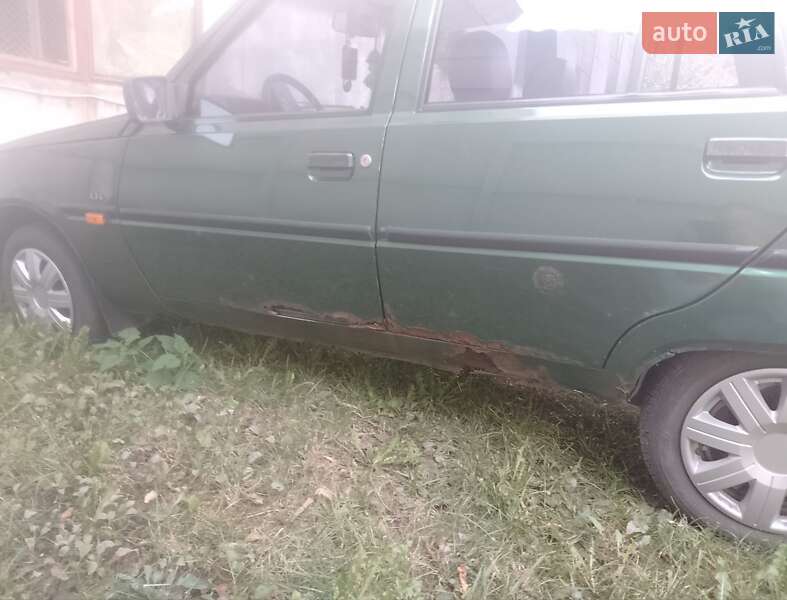 Лифтбек ЗАЗ 1103 Славута 2004 в Броварах