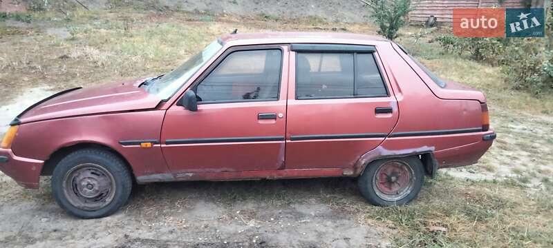 Лифтбек ЗАЗ 1103 Славута 2005 в Житомире фото Лифтбек ЗАЗ 1103 Славута 2005 в Житомире