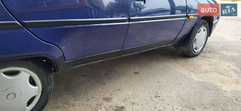 Ліфтбек ЗАЗ 1103 Славута 2002 в Чернівцях фото 10 Ліфтбек ЗАЗ 1103 Славута 2002 в Чернівцях