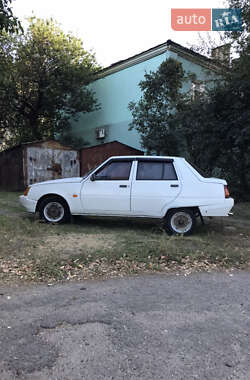 Лифтбек ЗАЗ 1103 Славута 2004 в 