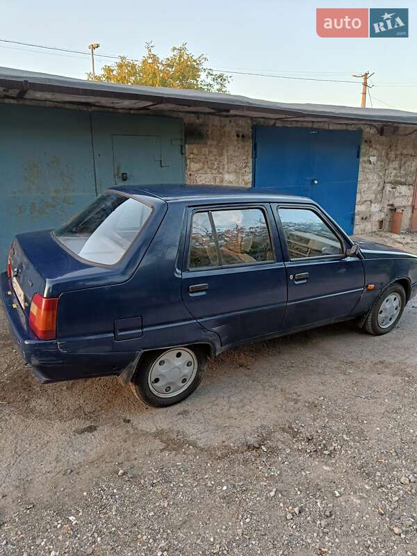 Лифтбек ЗАЗ 1103 Славута 2007 в Кривом Роге
