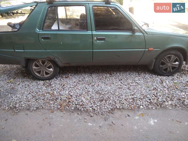 Лифтбек ЗАЗ 1103 Славута 2006 в Кривом Роге