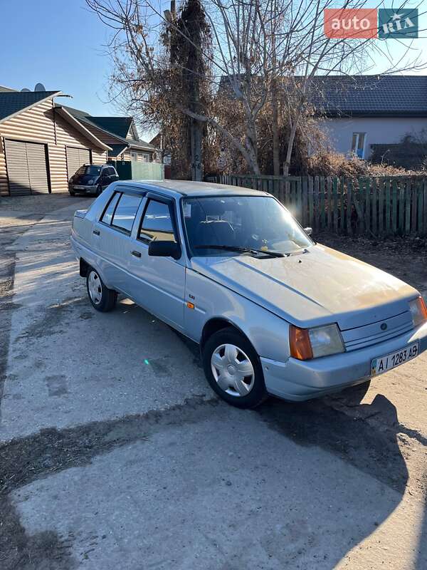 Лифтбек ЗАЗ 1103 Славута 2004 в 