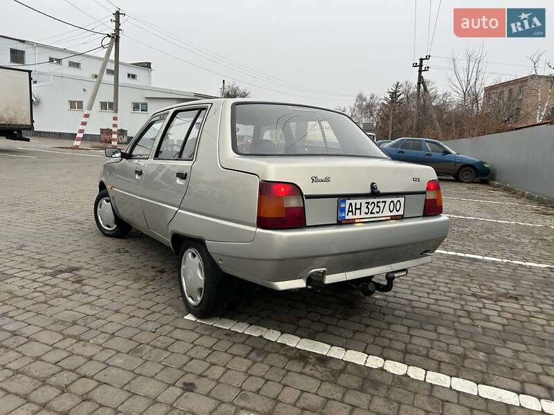 Лифтбек ЗАЗ 1103 Славута 2006 в Козельщине