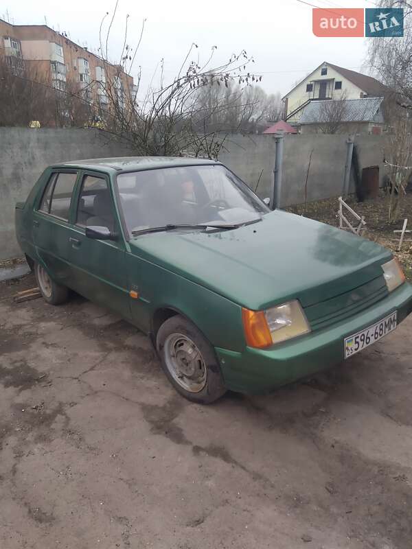 Лифтбек ЗАЗ 1103 Славута 2003 в Нежине