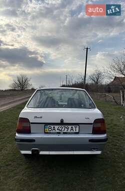 Ліфтбек ЗАЗ 1103 Славута 2005 в 