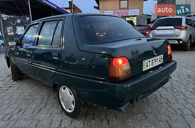 Лифтбек ЗАЗ 1103 Славута 2005 в 