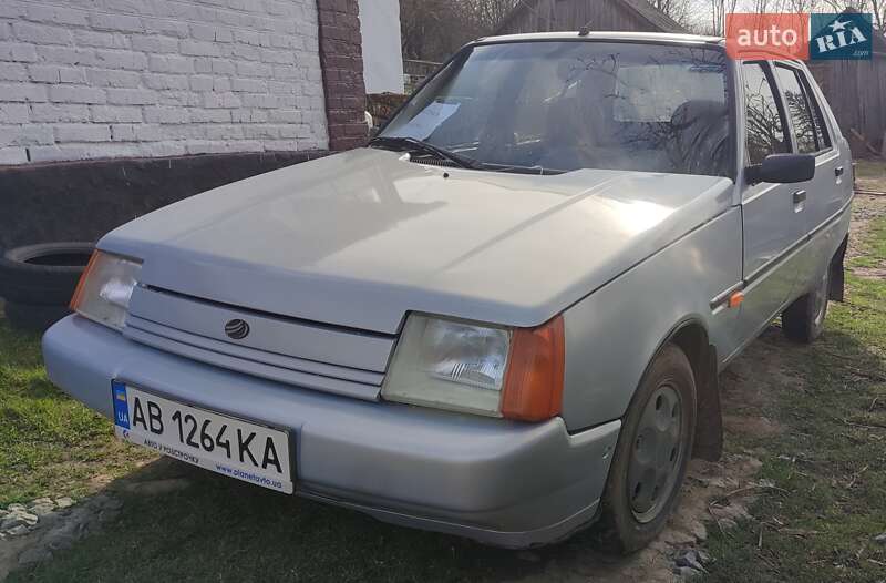 Ліфтбек ЗАЗ 1103 Славута 2004 в  фото Ліфтбек ЗАЗ 1103 Славута 2004 в