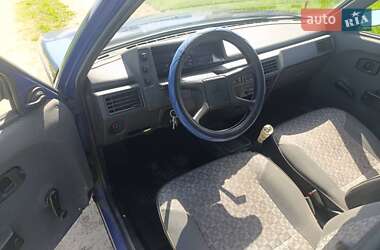 Лифтбек ЗАЗ 1103 Славута 2000 в 