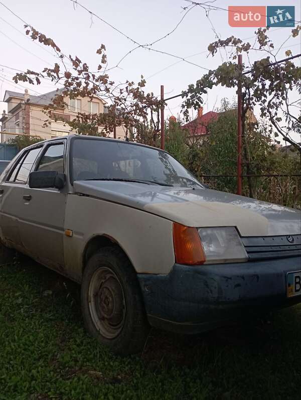 Лифтбек ЗАЗ 1103 Славута 2000 в Одессе фото 5 Лифтбек ЗАЗ 1103 Славута 2000 в Одессе