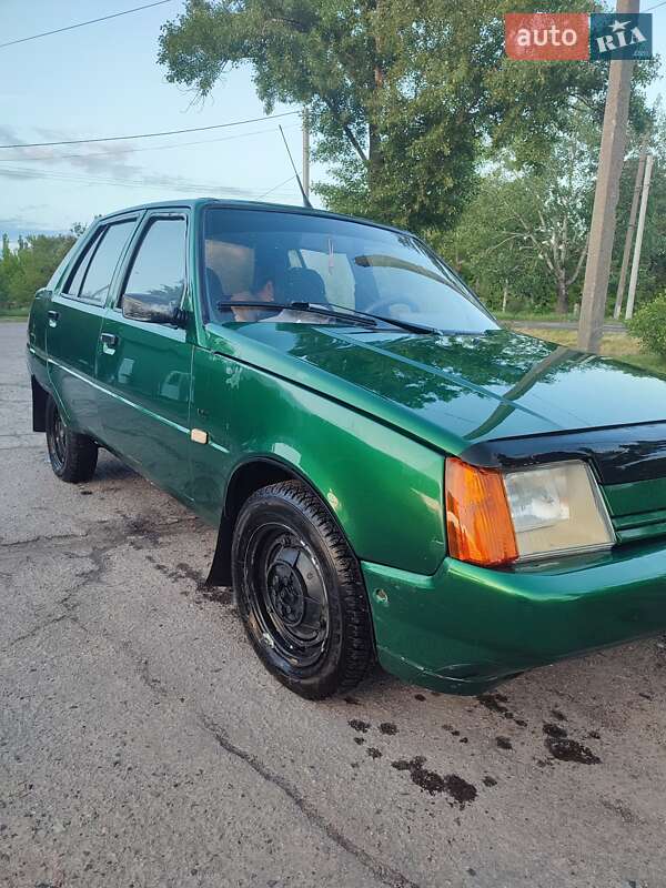 Ліфтбек ЗАЗ 1103 Славута 2002 в Нових Санжарах