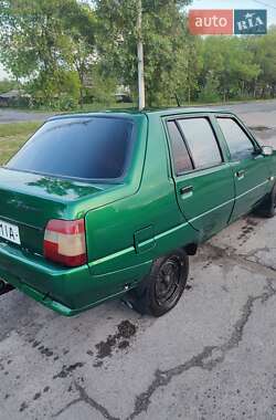 Лифтбек ЗАЗ 1103 Славута 2002 в Новых Санжарах