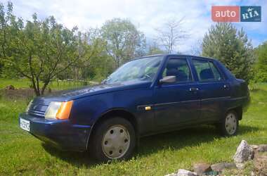 Лифтбек ЗАЗ 1103 Славута 2005 в 