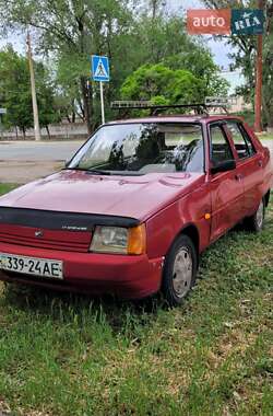 Лифтбек ЗАЗ 1103 Славута 2003 в 