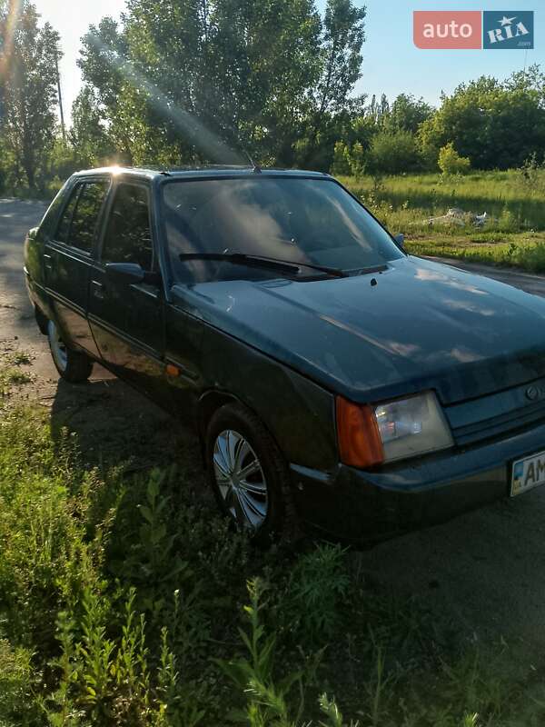 Ліфтбек ЗАЗ 1103 Славута 2005 в 