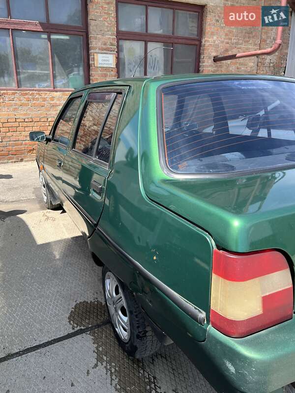 Лифтбек ЗАЗ 1103 Славута 2003 в Виннице