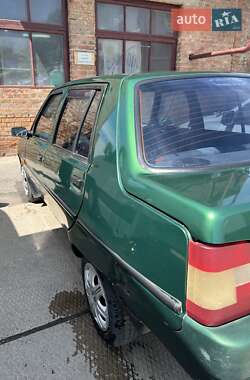 Лифтбек ЗАЗ 1103 Славута 2003 в 