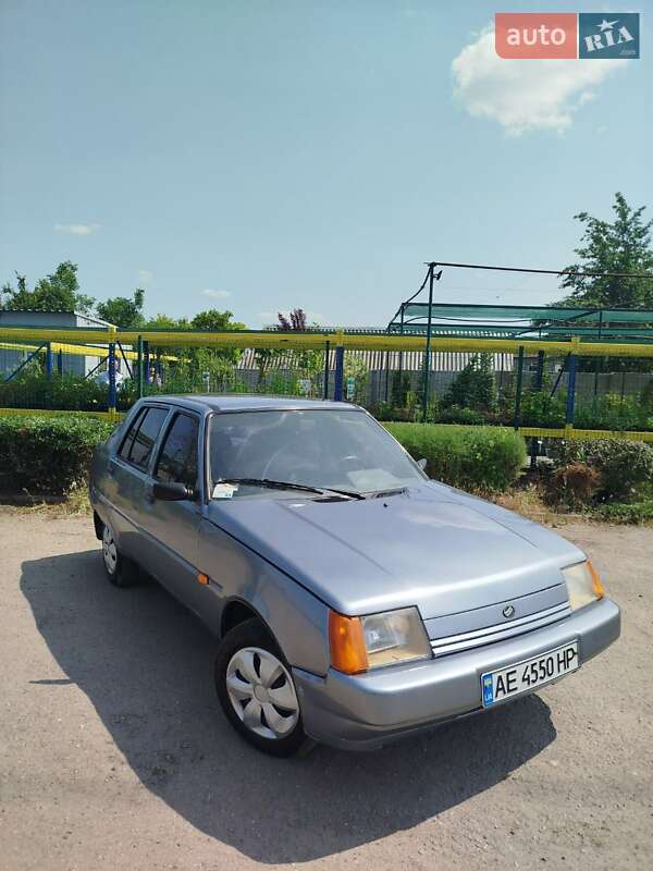 Лифтбек ЗАЗ 1103 Славута 2006 в Днепре