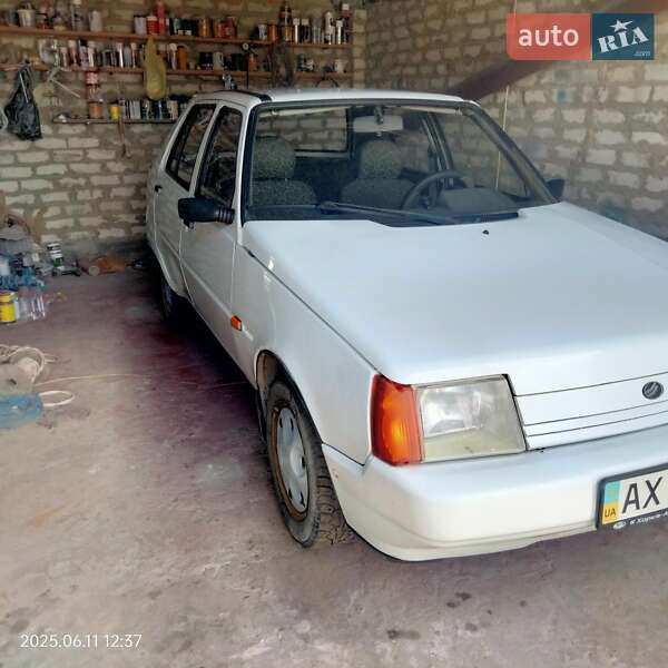 Лифтбек ЗАЗ 1103 Славута 2008 в 