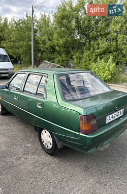 Лифтбек ЗАЗ 1103 Славута 2004 в 