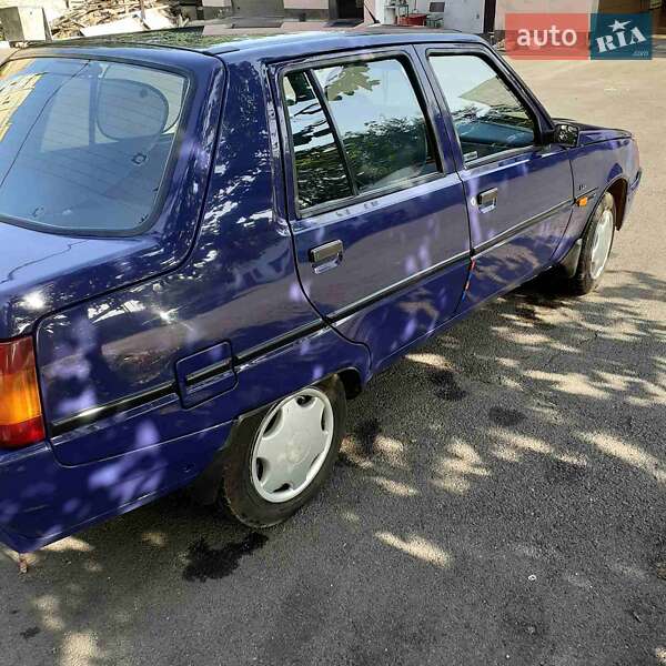 Лифтбек ЗАЗ 1103 Славута 2004 в Кривом Роге