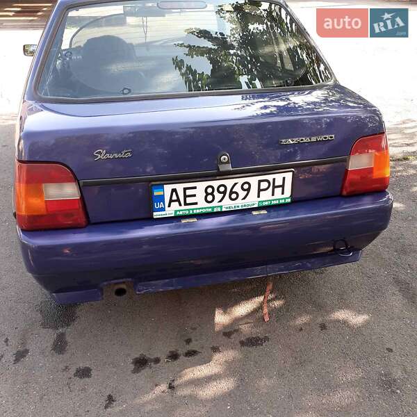 Лифтбек ЗАЗ 1103 Славута 2004 в Кривом Роге