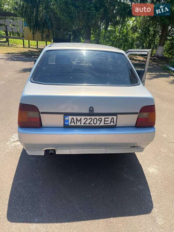 Лифтбек ЗАЗ 1103 Славута 2004 в Коростене