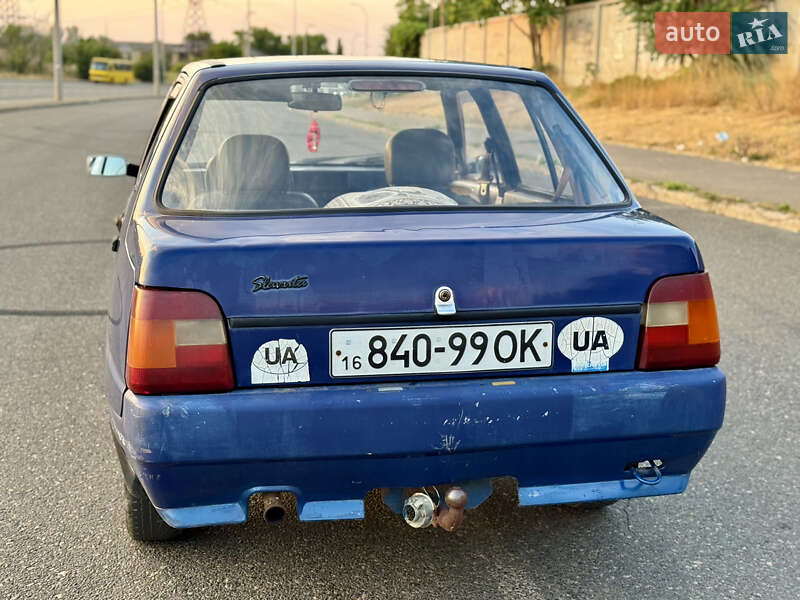 Лифтбек ЗАЗ 1103 Славута 2003 в Одессе