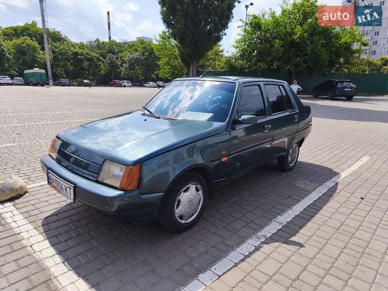 Лифтбек ЗАЗ 1103 Славута 2004 в Одессе
