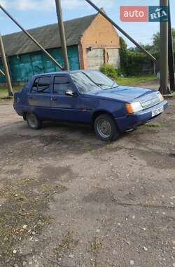 Ліфтбек ЗАЗ 1103 Славута 2002 в Глухові