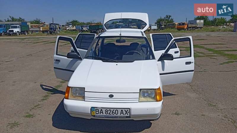 Лифтбек ЗАЗ 1103 Славута 2006 в Знаменке