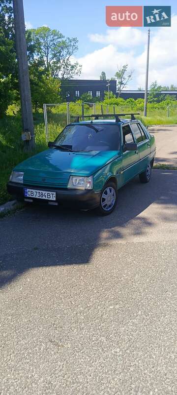 Лифтбек ЗАЗ 1103 Славута 2003 в Чернигове