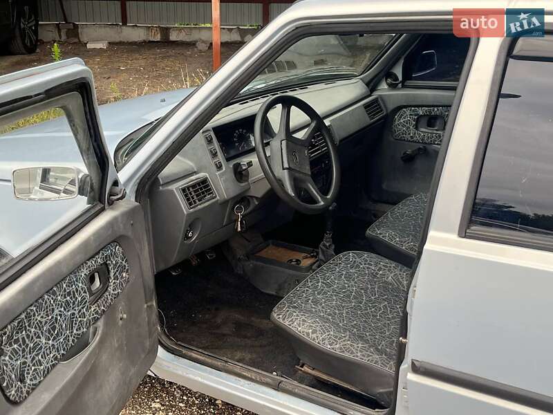 Лифтбек ЗАЗ 1103 Славута 2004 в Киеве