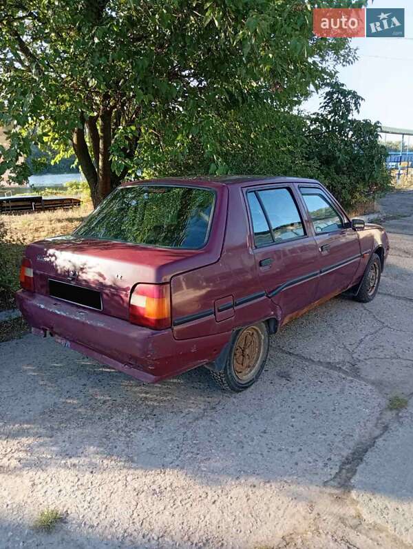 Лифтбек ЗАЗ 1103 Славута 2005 в Днепре