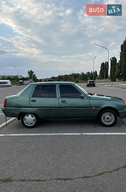 Лифтбек ЗАЗ 1103 Славута 2006 в 