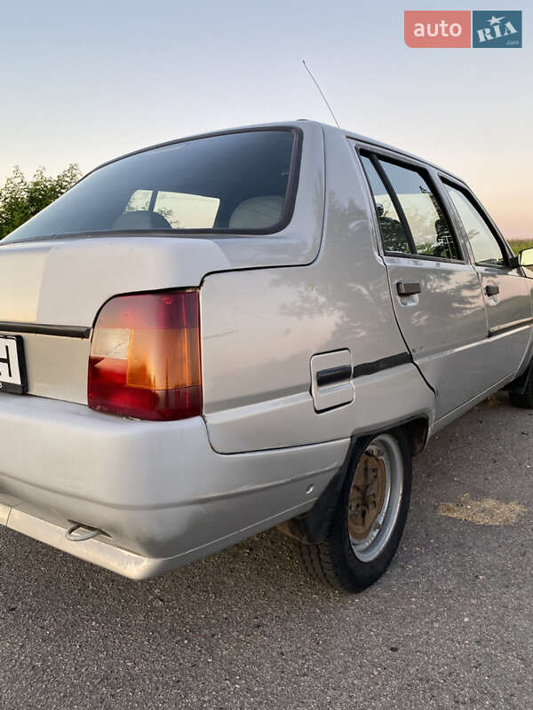 Лифтбек ЗАЗ 1103 Славута 2006 в Чигирине