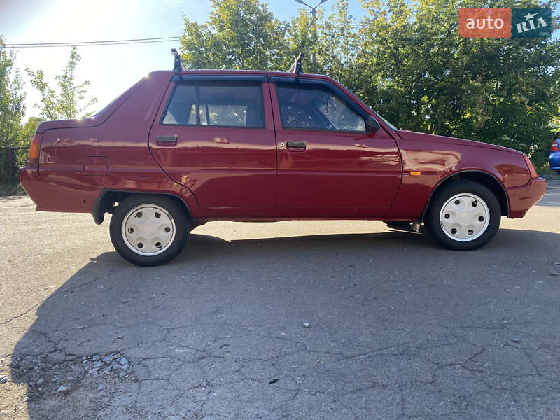 Лифтбек ЗАЗ 1103 Славута 2007 в Чернигове