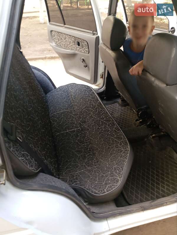 Лифтбек ЗАЗ 1103 Славута 2005 в Южноукраинске фото 5 Лифтбек ЗАЗ 1103 Славута 2005 в Южноукраинске
