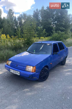 Лифтбек ЗАЗ 1103 Славута 2001 в Киеве