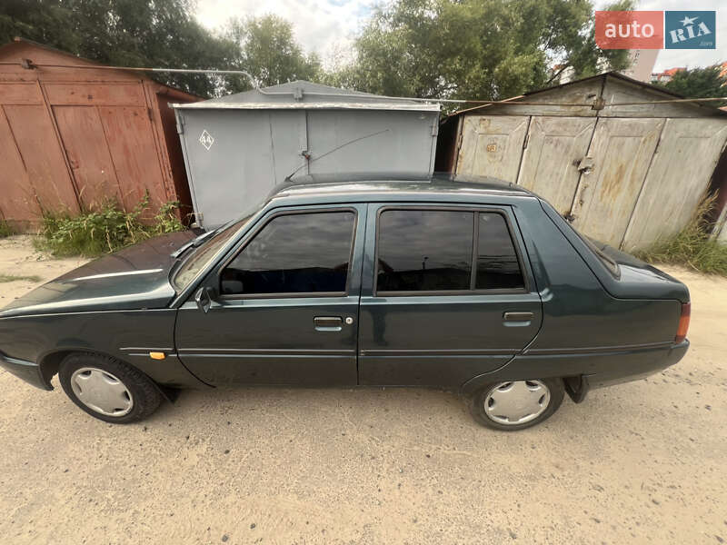 Лифтбек ЗАЗ 1103 Славута 2005 в Львове